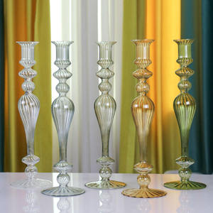 Bougeoir en verre nordique décoratif de luxe avec un design écologique résistant à la chaleur pour les mariages et la décoration de la maison - Product Image 4