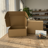Boîtes d'expédition en carton ondulé recyclable et résistant, fermeture magnétique, forme personnalisée, vernis UV sélectif, logo personnalisé en relief pour l'envoi postal