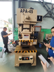 Car Number Plate Making <b>Machine</b> Steel Door Lock Hole Hinge Pneumatic Press Puncher <b>Machine</b> - Product Image 4