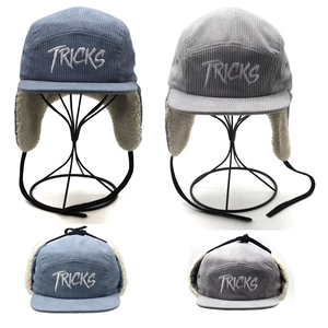 Casquettes et chapeaux de camping à 5 panneaux en velours côtelé chaud personnalisés avec rabat pour les oreilles - Product Image 1