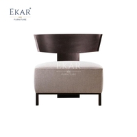 Fauteuil lounge moderne Kylo EKAR à profil bas avec dossier en bois courbé pour salon, bureau à domicile et chambre à coucher