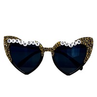 2025 lunettes de fête uniques diamant doré juste marié amour coeur perle lunettes pour les femmes