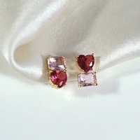 Collection Couleurs d'Été : Boucles d'oreilles asymétriques en cuivre et zircon rose haut de gamme, style français, doux et élégant pour femme