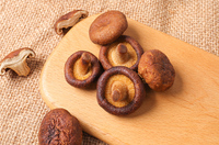 Groothandel Lage Prijs 200 Gram Gedehydrateerde Shiitake Champignonchips Gedroogde Groenten En Fruit Vacuüm Gebakken Champignonsnacks