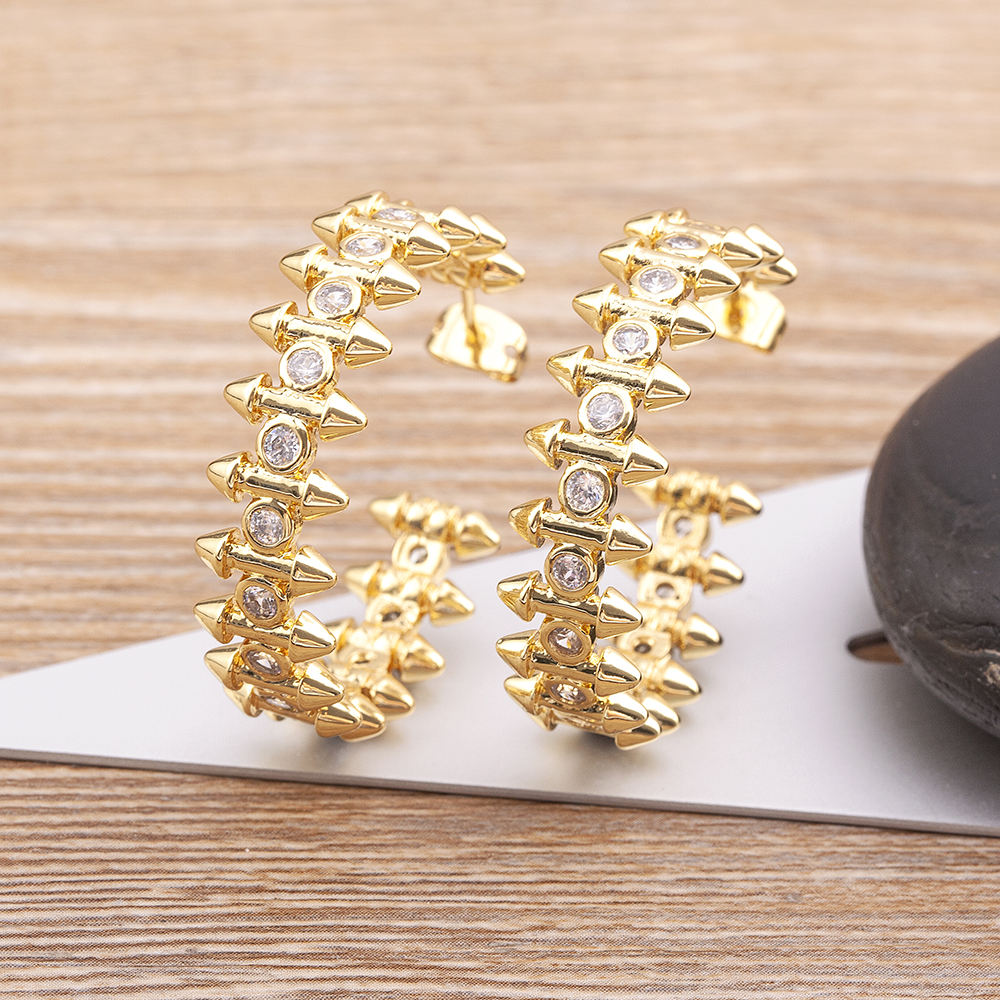 QIKU New Trend Geometric Arrow Shiny Crystal Earrings Retro Punk