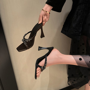 Giày cao gót quai mảnh satin sang trọng 2025 kiểu dáng Y, mũi hở, gót hình ly sâm panh, thiết kế riêng, dép cao cấp dự tiệc - Product Image 2