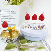 Lot de 3 bougies d'anniversaire écologiques non toxiques en forme de fraise, décorations réalistes pour gâteaux aux fruits, idéales pour les desserts de fête de Pâques