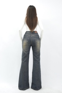 Pantalones acampanados de cintura alta azul 8830, abalorio Retro y comodidad moderna para un aspecto destacado todos los días, pantalones vaqueros de estilo elegante para el invierno - Product Image 5