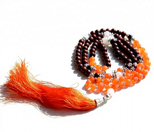 Collier de 108 perles Mala nouées à la main en cornaline naturelle et pierre de lune blanche, cadeau pour le yoga et la méditation - Product Image 1