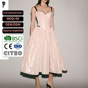 Robe midi élégante en satin rose, col cœur, coupe trapèze ajustée, sans manches, pour soirée, personnalisable OEM ODM - Product Image 1