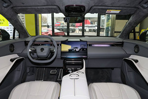 SUV hybride sport Lotus For-Me de qualité supérieure, performance 4 roues motrices, 5 portes, intérieur spacieux, véhicule à énergie nouvelle haute vitesse - Product Image 5