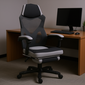 Chaise de bureau ergonomique à dossier haut en maille grise, inclinable, avec repose-pieds et roulettes pour un poste de travail confortable - Product Image 2