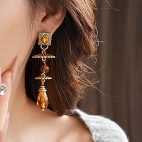 Boucles d'oreilles pendantes en forme de fleur d'ambre, style vintage médiéval, en alliage plaqué cuivre antique, avec serti clos et aiguille en argent, pour femme, mode de soirée