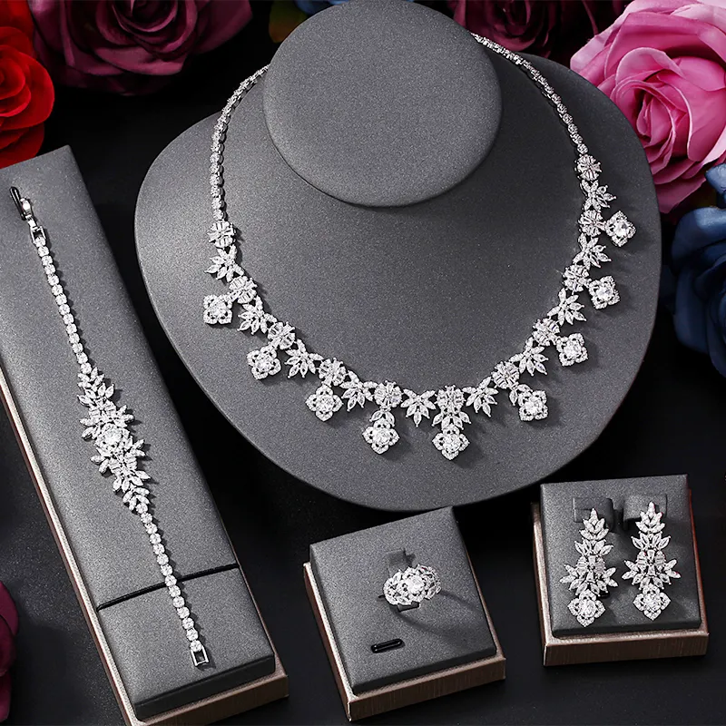 Canadese Bruiloft Set Onregelmatige Bloemen Prachtige Zirkonia Bruids Bruiloft Dames Sieraden Set