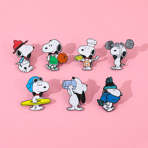 WOWEI Broche en alliage Snoopy <span class=keywords><strong>Beagle</strong></span> Chien <span class=keywords><strong>Blanc</strong></span>, plaqué zinc <span class=keywords><strong>noir</strong></span>, gaufré, personnalisé, pour décoration intérieure <span class=keywords><strong>et</strong></span> artisanat - Product Image 5