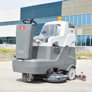 Nouvelle autolaveuse commerciale autoportée à batterie avec balai raclette de 1200 mm et réservoir de récupération de 180 L pour un essorage rapide - Product Image 6