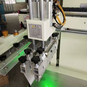 เครื่องพิมพ์สกรีนแบบกึ่งอัตโนมัติสำหรับแผ่นกระดาษเรียบ PCB แผ่นพลาสติก เครื่องพิมพ์สกรีนระบบสุญญากาศ CNC สำหรับฟิล์มและสิ่งทอ - Product Image 3