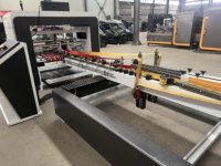 Machine de conversion de cartons en carton ondulé / Machine automatique de pliage et de collage de boîtes en carton