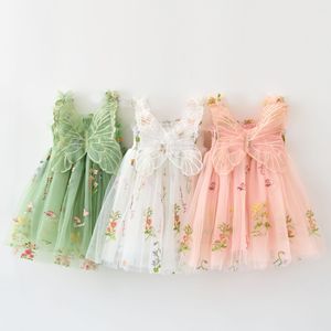 Ins senza maniche fiore ricamato Tulle bambine estate piccolo <span class=keywords><strong>vestito</strong></span> da principessa <span class=keywords><strong>con</strong></span> fiocco ali di farfalla per bambini all'ingrosso - Product Image 2