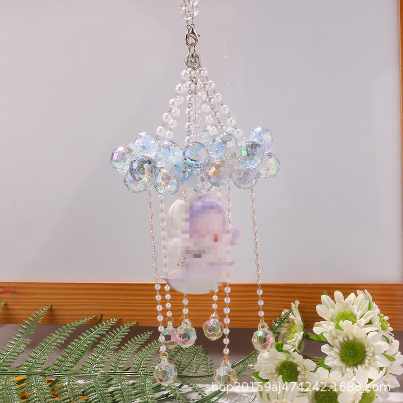 C105 - 6 does not include dolls