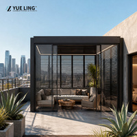 Pergola à toit à lames orientables en aluminium sur mesure pour les constructeurs et les entrepreneurs, pergola pour terrasse de restaurant avec contrôle par capteur de vent