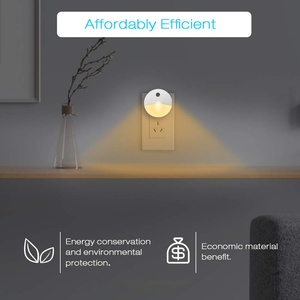 สำหรับห้องนอน ห้องน้ำ ห้องครัว ทางเดิน บันได ไฟกลางคืนแบบเสียบปลั๊ก LED ประหยัดพลังงาน แสงวอร์มไวท์ พร้อมเซ็นเซอร์ตรวจจับแสงอัตโนมัติ - Product Image 3