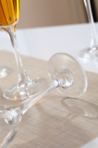 Vente en gros <span class=keywords><strong>de</strong></span> gobelets européens en cristal <span class=keywords><strong>de</strong></span> <span class=keywords><strong>champagne</strong></span> <span class=keywords><strong>de</strong></span> 250ml /8.45oz Verre à vin <span class=keywords><strong>de</strong></span> luxe <span class=keywords><strong>de</strong></span> style ancien soufflé à la machine Design classique - Product Image 4