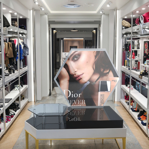 Présentoir acrylique moderne fait à la main debout <span class=keywords><strong>de</strong></span> plancher d'acier inoxydable pour des soins <span class=keywords><strong>de</strong></span> la peau d'ongle et l'affichage au détail cosmétique pour des vêtements - Product Image 2