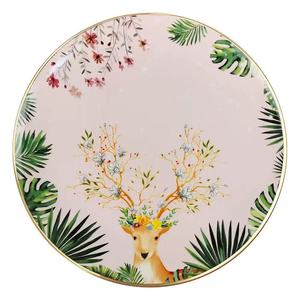 จานลายกวางคริสต์มาสสีชมพูแบบกำหนดเองพร้อมลายดอกไม้ - Product Image 1