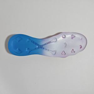 HT-9K0050 Suela de Fútbol de TPU con Buen Diseño, Electrochapada con Efecto Arcoíris, Antideslizante, Ligera, Duradera, Brillante y con Color Personalizable - Product Image 5