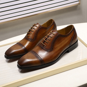 Chaussures Oxford britanniques pour hommes en cuir véritable haut de gamme, à enfiler, avec motif graffiti, à bout en acier, pour le printemps, l'été, l'automne et les occasions formelles ou de fête - Product Image 3