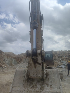 Excavadora de cadenas Caterpillar 350 de servicio pesado con fuerza de excavación de 291 kN para canteras y movimiento de grandes volúmenes de tierra - Product Image 3