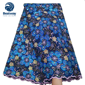Las últimas telas coloridas de encaje de <span class=keywords><strong>Chantilly</strong></span> africano <span class=keywords><strong>con</strong></span> flores de tela bordadas de lentejuelas para vestido de fiesta de mujer - Product Image 6