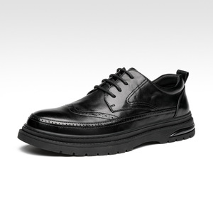 รองเท้าหนังผู้ชายแบบ Brogue หนังวัวแท้  ผูกเชือก  สำหรับใส่ทำงาน  ใส่ไปทำงาน  ใส่เดินทาง - Product Image 1