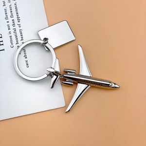 Llavero de Metal con Modelo de Avión 3D Electrochapado, Llavero de Aleación de Zinc con Forma de Avión de Combate para Regalos y Souvenirs, Venta al Por Mayor de Fábrica - Product Image 3