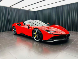 ชุดแต่งคาร์บอนไฟเบอร์แบบแห้งสไตล์ OEM สำหรับ Ferrari SF90 ประกอบด้วยลิ้นกันชนหน้า, ดิฟฟิวเซอร์หลัง, สเกิร์ตข้าง, สปอยเลอร์ปีกหลัง - Product Image 3