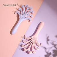 Brosse démêlante en ABS en forme de palmier unique avec picots ronds en nylon pour massage du cuir chevelu, outil de coiffure personnalisé avec logo, vente en gros