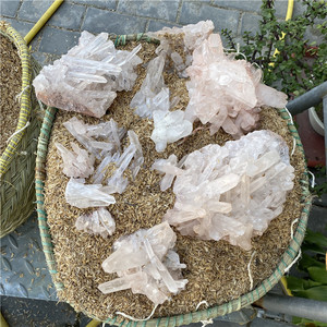 Espécimen de cuarzo blanco claro, roca mágica, himalaya, grupos de cristal, venta al por mayor - Product Image 3