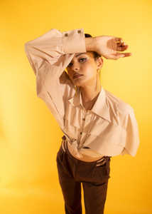 Conjunto coordinado beige moca para mujer, elegante conjunto de dos piezas con diseño elegante, estilo moderno, ajuste cómodo para fiesta. - Product Image 4