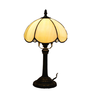 Moderne LED-Tisch lampe im amerikanischen Stil Warm weißes Licht Augen pflegendes Glasmalerei-Design für Schlafzimmer AC-betriebene europäische Wohnkultur - Product Image 4