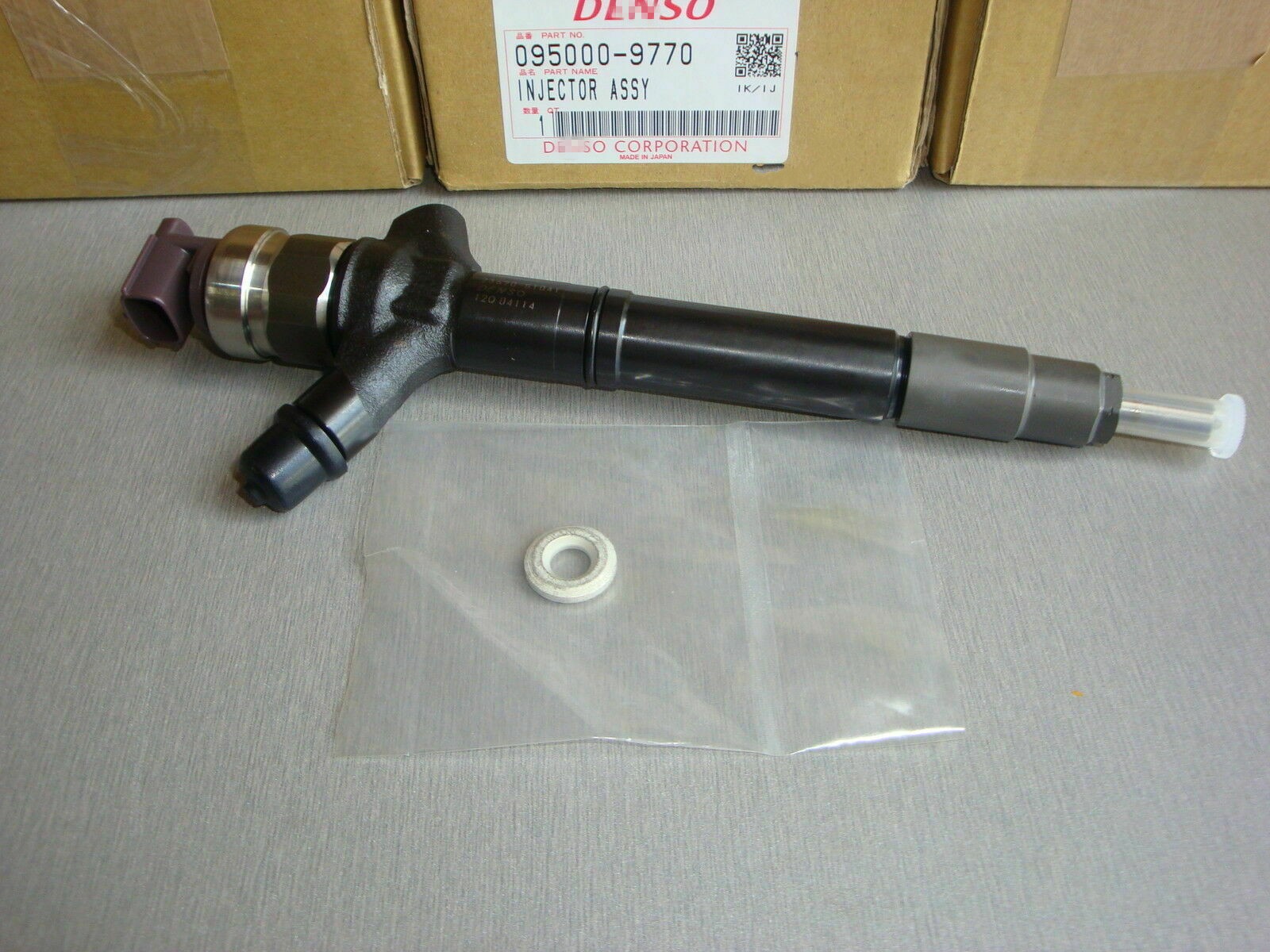 fuel injector 23670-59018 23670-51041 095000-9770 095000-9740 for toyota Land Cruiser 1VD-FTV common rail injector 23670-59018