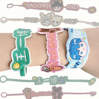 Bordado personalizado alrededor del nombre tejido para pulseras soporte pulsera ordenador bordado de Q versión Anime colgante