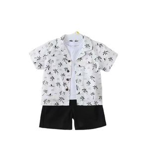 Ensemble de trois pièces pour garçons, chemises à manches courtes et shorts pour bébés garçons, tissu en coton tissé avec motif de fleurs et de feuilles - Product Image 4