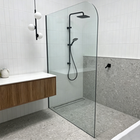 Paroi de douche moderne en verre trempé cannelé arqué, panneau fixe avec cadre doré, séparateur de salle de bain pour salle de bain à accès direct, cloison de salle de bain humide pour projets