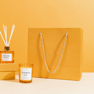 Velas perfumadas de tarro esmerilado de pedido a granel de lujo personalizado y juego de regalo difusor de caña con caja - Product Image 6