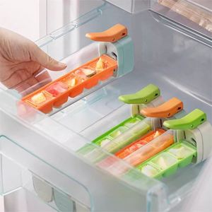Moldes de Plástico Sostenible para Cubitos de Hielo 2025 al por Mayor, Bandeja de Hielo Doméstica de 6 Rejillas con Caja de Almacenamiento, Promoción, Fabricante de Formas de Hielo a Presión - Product Image 5