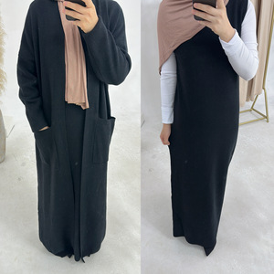 Sharut Dubai modesto islamico di lusso invernale <span class=keywords><strong>turco</strong></span> modesto Abaya musulmano da donna <span class=keywords><strong>cappotto</strong></span> maglione di lana lavorato a maglia con abito interno Abaya Set - Product Image 5