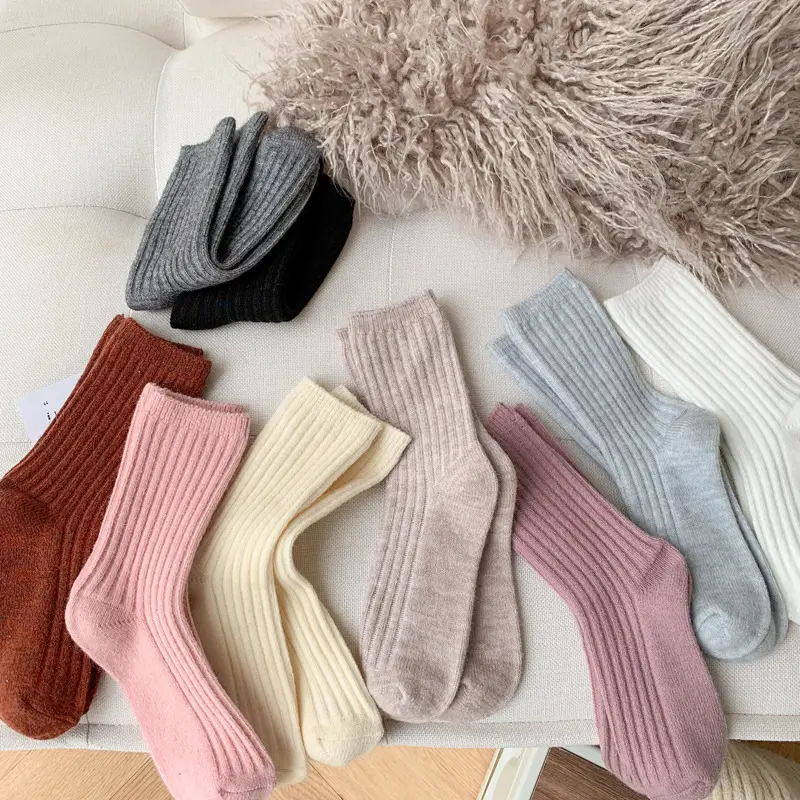 Wool socks women's winter mid-calf socks pure cotton thickened warm Japanese solid color cashmere crew socks ins trendy