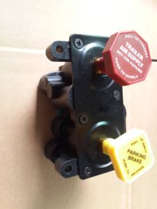 วาล์วปล่อยลมเบรกสำหรับรถบรรทุก รุ่น KN26011 KN20615 - Product Image 2