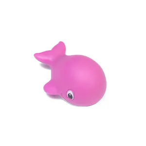 批发优质橡胶玩具漂浮松鼠友好橡胶鲸鱼沐浴玩具